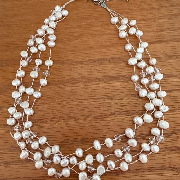 Beautiful Natural Fresh Water Pearl Necklace - Picture 1 of 3